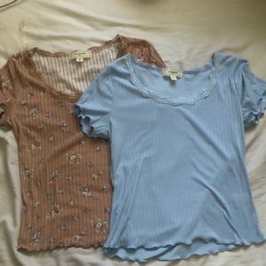 2 pack of shirts size medium